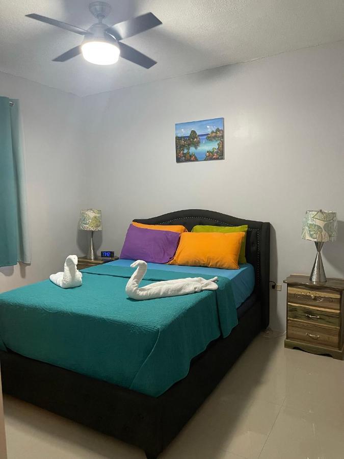 Jamrock Suites Kingston Kültér fotó